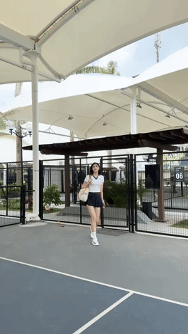Hoa hậu Đỗ Hà khoe chân dài thẳng tắp trên sân pickleball, phong thái khác hẳn lúc đi chợ cùng bạn trai thiếu gia- Ảnh 1. Hoa hậu Đỗ Hà khoe chân dài thẳng tắp trên sân pickleball, phong thái khác hẳn lúc đi chợ cùng bạn trai thiếu gia- Ảnh 1.