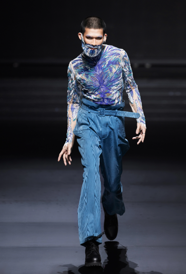 Show Haute Couture "hàng real" trên sàn diễn Việt: Ca múa nhạc tưng bừng, người xem mãn nhãn!- Ảnh 7. Show Haute Couture "hàng real" trên sàn diễn Việt: Ca múa nhạc tưng bừng, người xem mãn nhãn!- Ảnh 7.