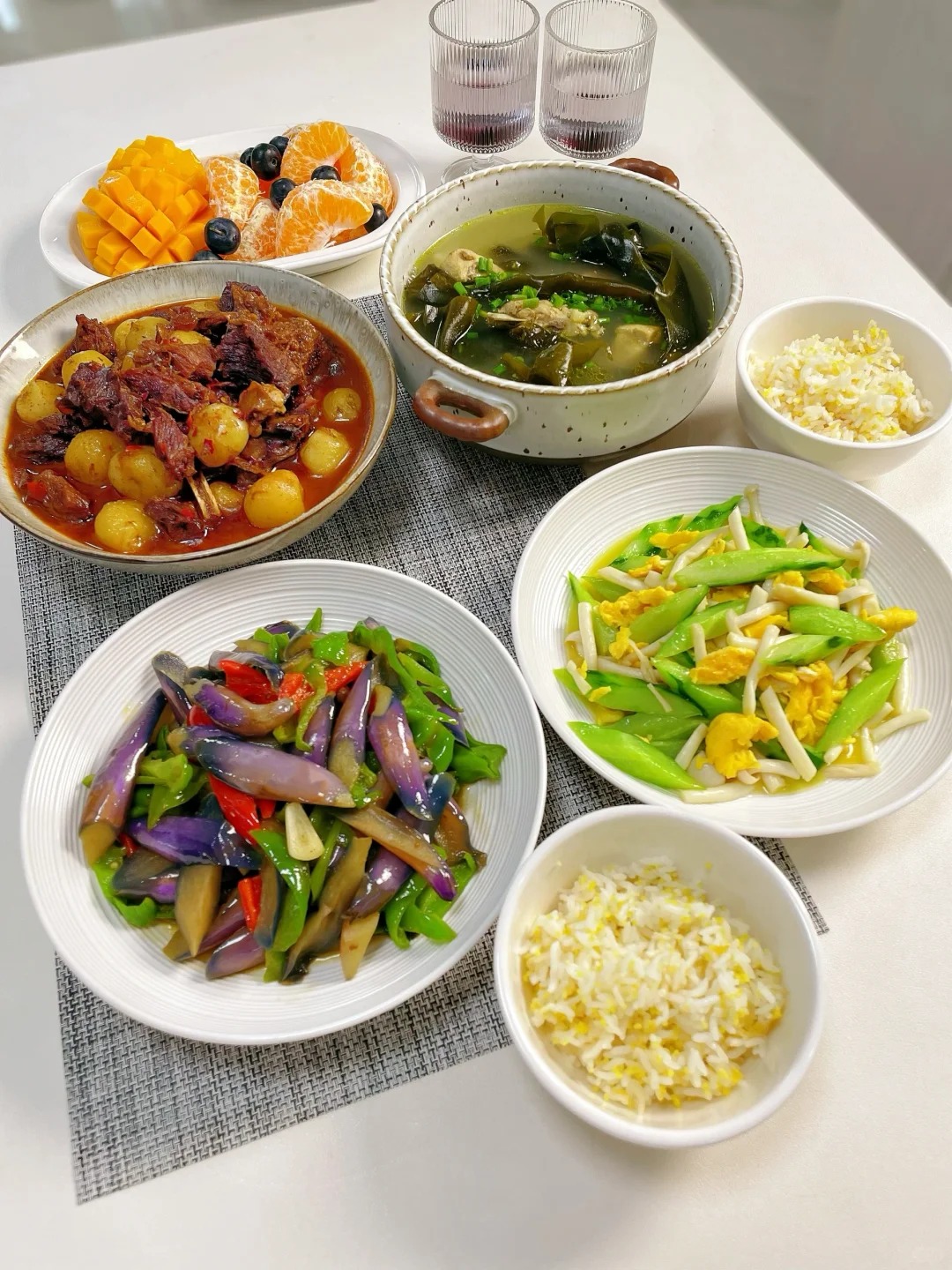 10 mâm cơm nhà cực hấp dẫn, không lặp lại: Mỗi ngày một vị, ăn hoài không chán!- Ảnh 6. 10 mâm cơm nhà cực hấp dẫn, không lặp lại: Mỗi ngày một vị, ăn hoài không chán!- Ảnh 6.