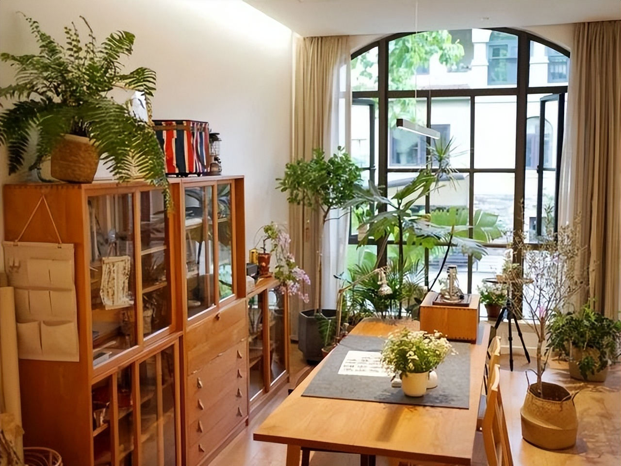 Mẹ đơn thân tuổi 50 sống cùng con trong biệt thự 300m²: "Ai bảo phụ nữ ly hôn là đáng thương?"- Ảnh 7.