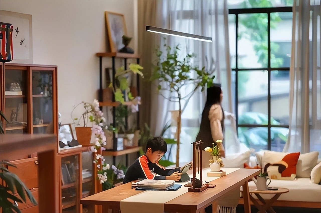 Mẹ đơn thân tuổi 50 sống cùng con trong biệt thự 300m²: "Ai bảo phụ nữ ly hôn là đáng thương?"- Ảnh 6.