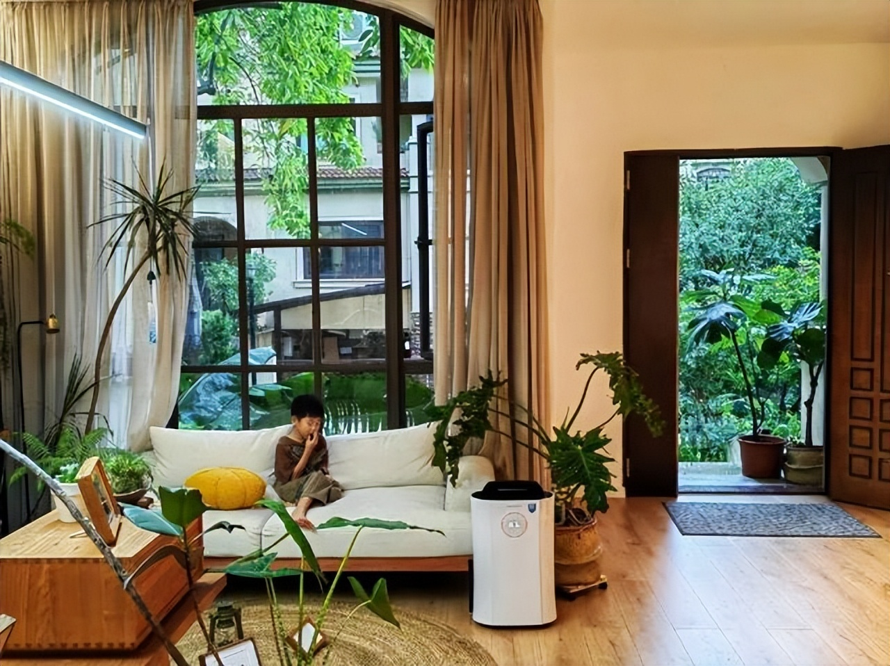 Mẹ đơn thân tuổi 50 sống cùng con trong biệt thự 300m²: "Ai bảo phụ nữ ly hôn là đáng thương?"- Ảnh 10.