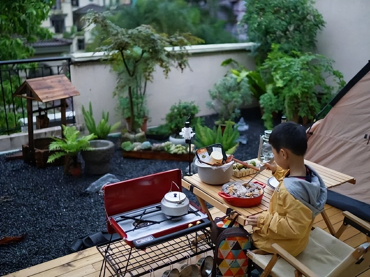Mẹ đơn thân tuổi 50 sống cùng con trong biệt thự 300m²: "Ai bảo phụ nữ ly hôn là đáng thương?"- Ảnh 13.