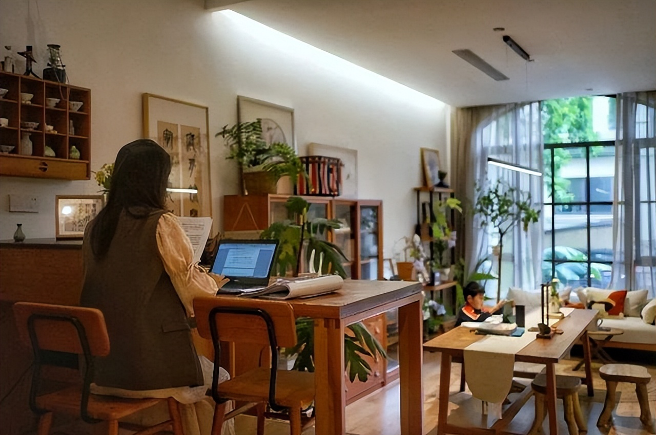 Mẹ đơn thân tuổi 50 sống cùng con trong biệt thự 300m²: "Ai bảo phụ nữ ly hôn là đáng thương?"- Ảnh 18.