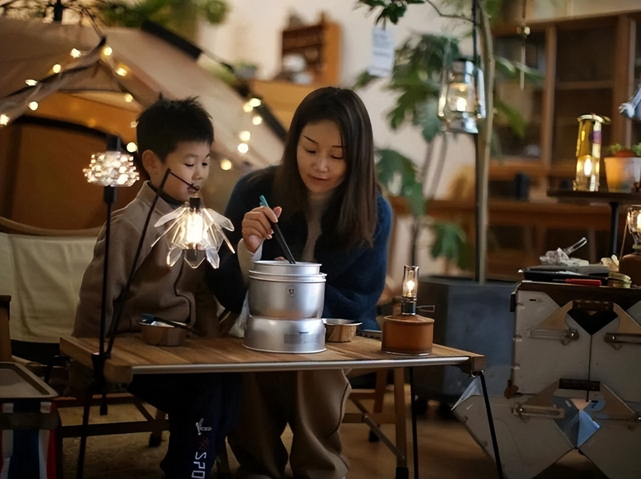 Mẹ đơn thân tuổi 50 sống cùng con trong biệt thự 300m²: "Ai bảo phụ nữ ly hôn là đáng thương?"- Ảnh 17.