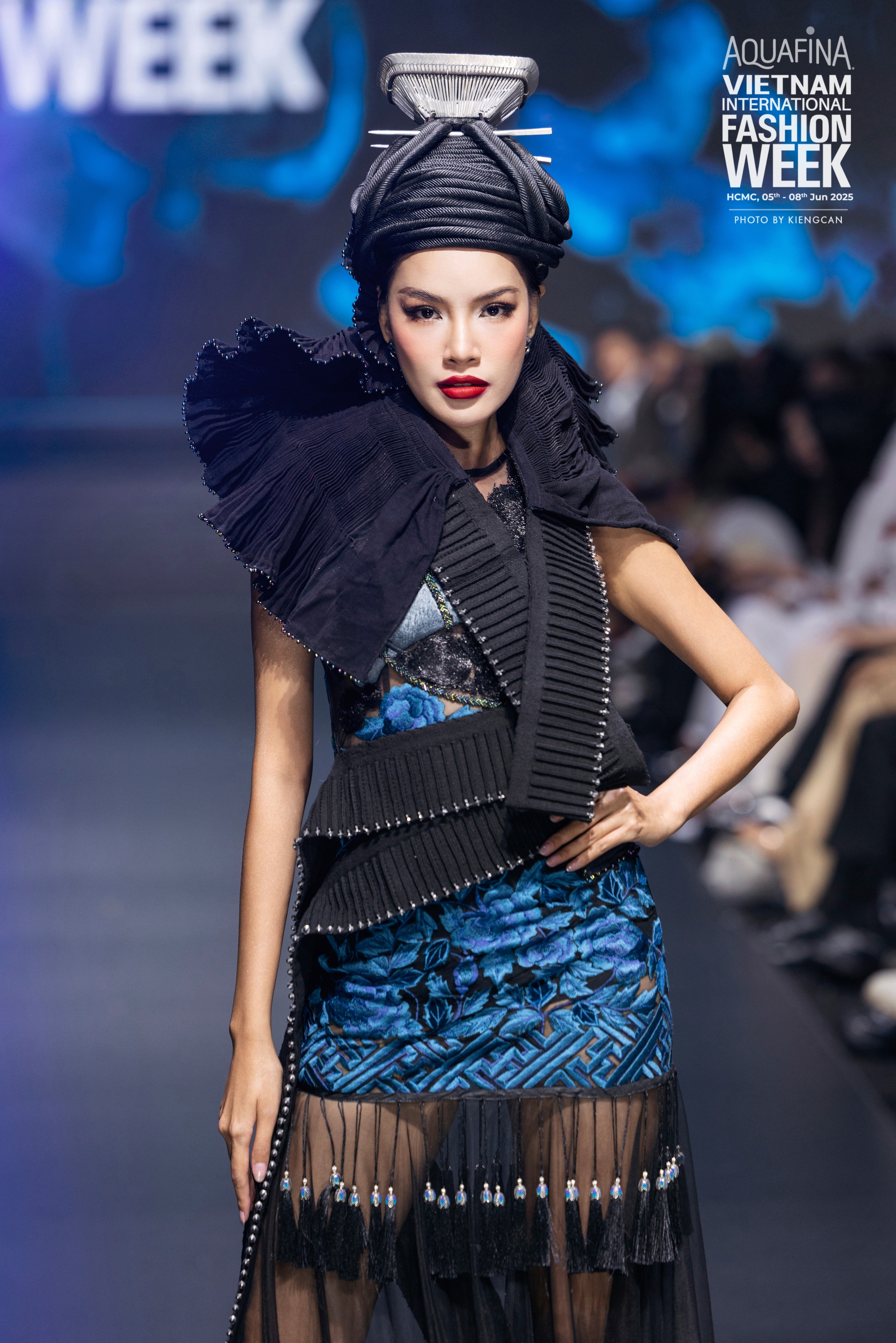 Khoảnh khắc hóa thân thành "nữ hoàng cao nguyên đá" của Lê Hoàng Phương- Ảnh 17.