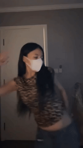 Con gái "nữ hoàng wushu" Thúy Hiền gây sốt với visual xinh như hoa hậu, body nóng bỏng, chuẩn bị "debut" làm ca sĩ- Ảnh 5. Con gái "nữ hoàng wushu" Thúy Hiền gây sốt với visual xinh như hoa hậu, body nóng bỏng, chuẩn bị "debut" làm ca sĩ- Ảnh 5.