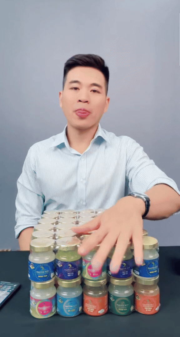 Lê Anh Nuôi, Bác sĩ Cung và Phạm Thoại bán yến sào 10 - 20k/ hũ: Động thái lạ khi bị soi thành phần!- Ảnh 1. Lê Anh Nuôi, Bác sĩ Cung và Phạm Thoại bán yến sào 10 - 20k/ hũ: Động thái lạ khi bị soi thành phần!- Ảnh 1.