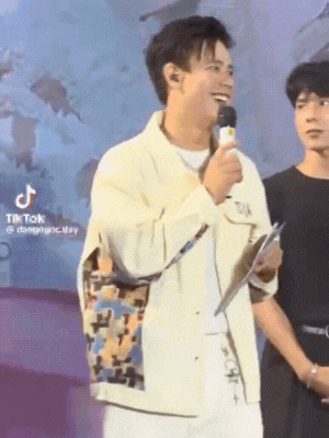 Bắt cận thái độ ca nương Kiều Anh khi thành "nạn nhân" trò đùa kém duyên của Thiều Bảo Trâm- Ảnh 4. Bắt cận thái độ ca nương Kiều Anh khi thành "nạn nhân" trò đùa kém duyên của Thiều Bảo Trâm- Ảnh 4.