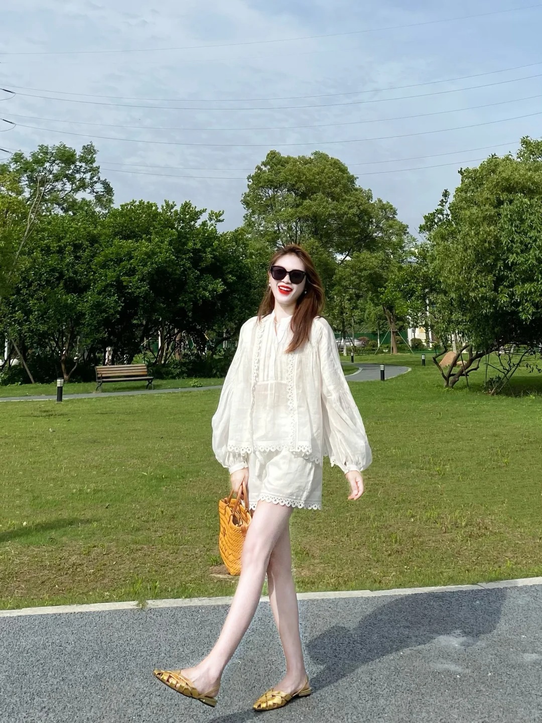 Tháng 7 diện màu gì vừa đẹp vừa may mắn? Đây là 3 gam màu giúp 12 con giáp hút tài lộc, tránh thị phi- Ảnh 3.
