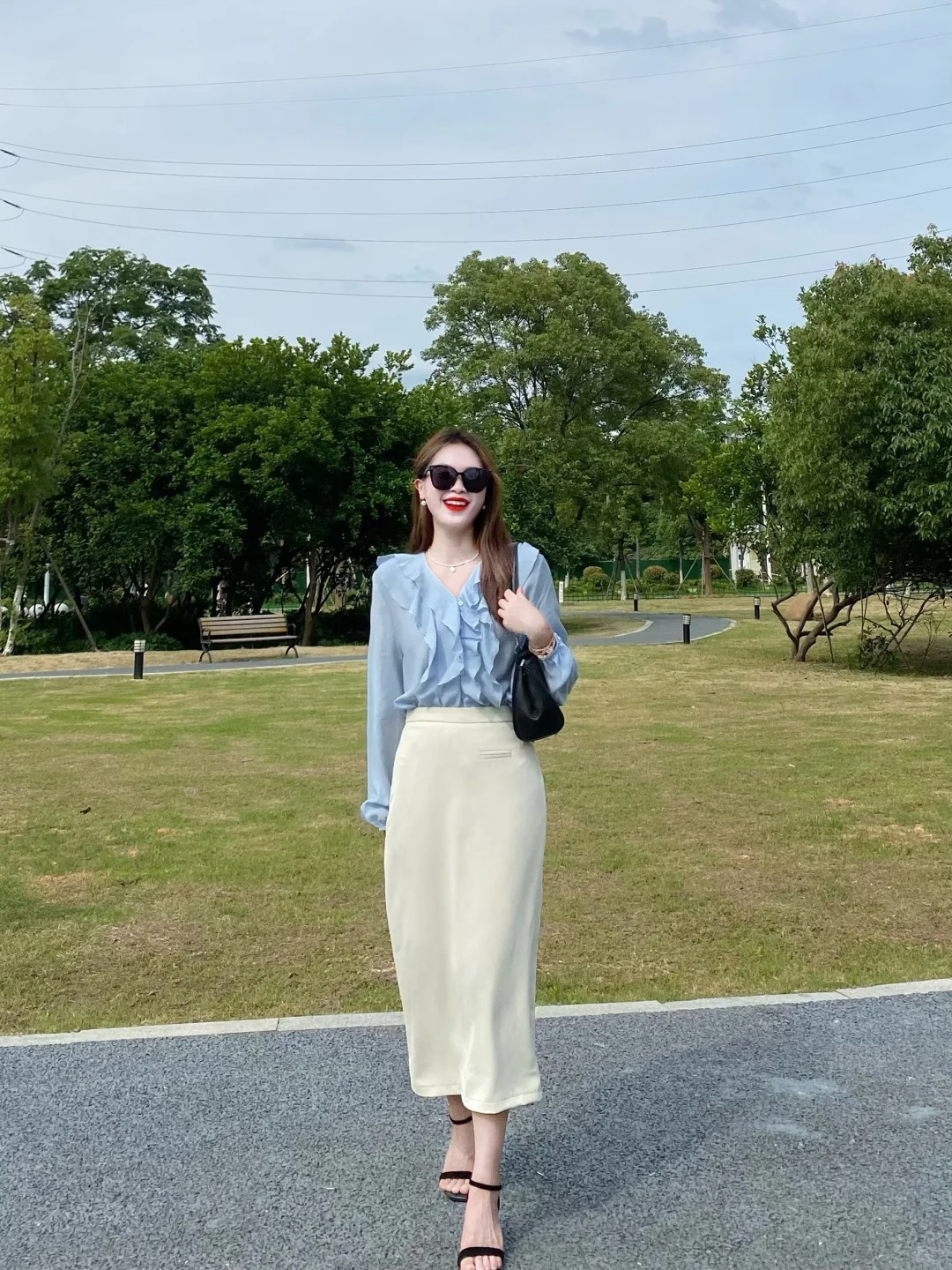 Tháng 7 diện màu gì vừa đẹp vừa may mắn? Đây là 3 gam màu giúp 12 con giáp hút tài lộc, tránh thị phi- Ảnh 6.