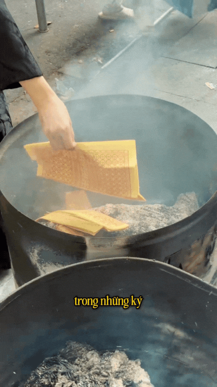 Câu chuyện bí ẩn ít người biết về tục cúng âm hồn cả tuần vào tháng 5 Âm lịch ở "xứ Thần Kinh"- Ảnh 17.