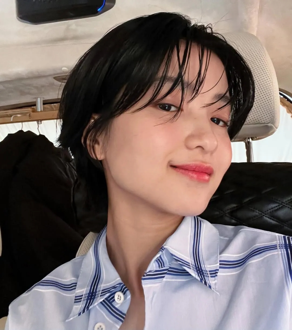 Kiểu tóc “Boy Bob” do Song Hye Kyo lăng xê đang gây sốt, hiệu quả trẻ hóa nhan sắc tuyệt đỉnh- Ảnh 3.