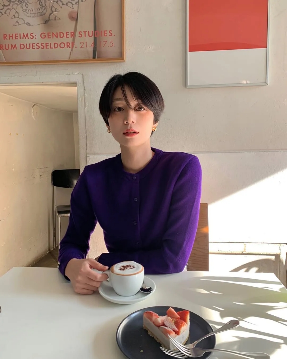 Kiểu tóc “Boy Bob” do Song Hye Kyo lăng xê đang gây sốt, hiệu quả trẻ hóa nhan sắc tuyệt đỉnh- Ảnh 12.