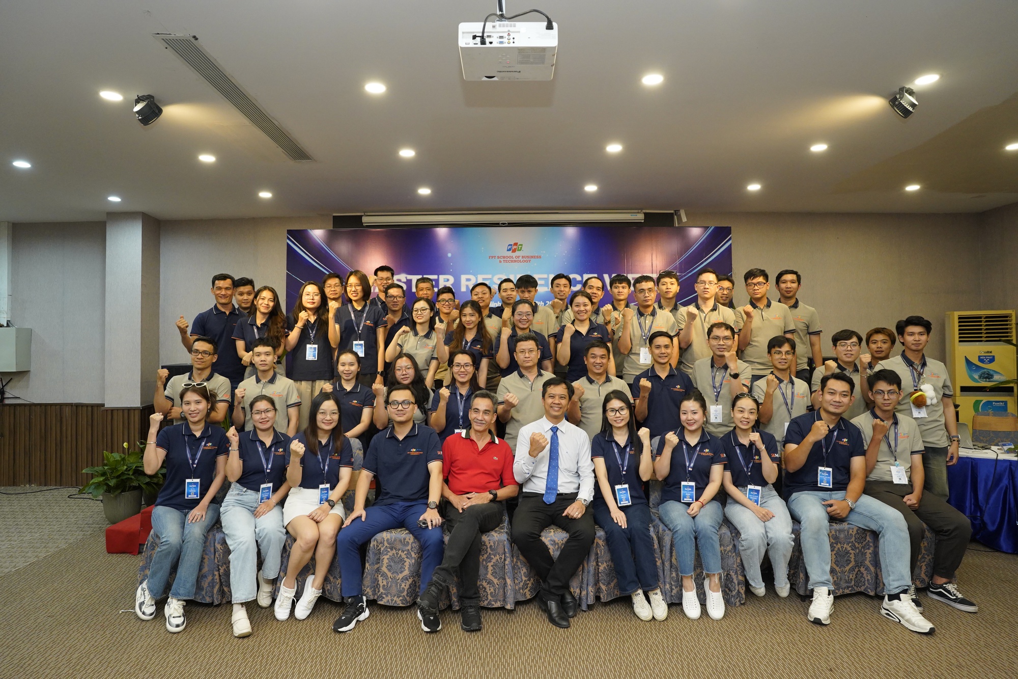 Nhiều cơ hội cho người vừa giỏi quản trị, vừa hiểu công nghệ khi doanh nghiệp "tăng tốc" với AI- Ảnh 2.