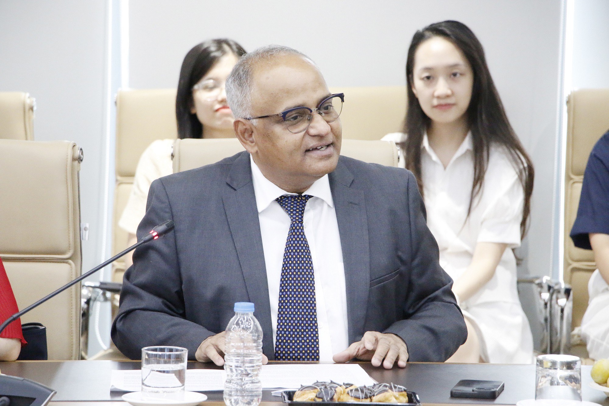 ABBANK, ADB và PwC cùng khởi động chương trình "Nâng cao Năng lực về Ngân hàng xanh"- Ảnh 3. ABBANK, ADB và PwC cùng khởi động chương trình "Nâng cao Năng lực về Ngân hàng xanh"- Ảnh 3.