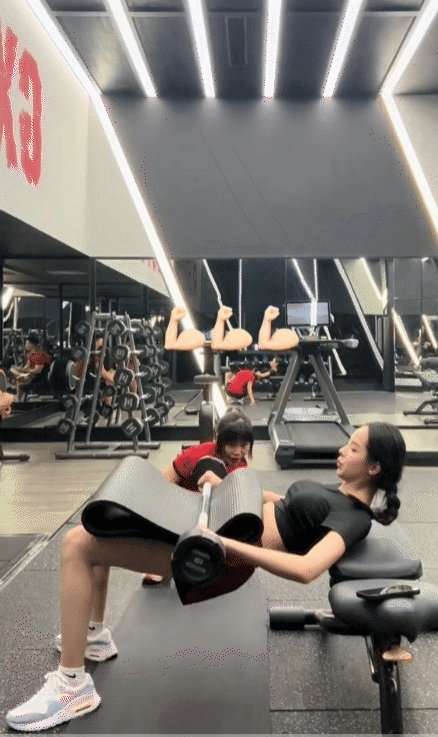 “Bóc” công thức độ body vạn người mê của hoa hậu Thanh Thủy, đừng quên 3 động tác “hạ gục mỡ bụng” này- Ảnh 1.