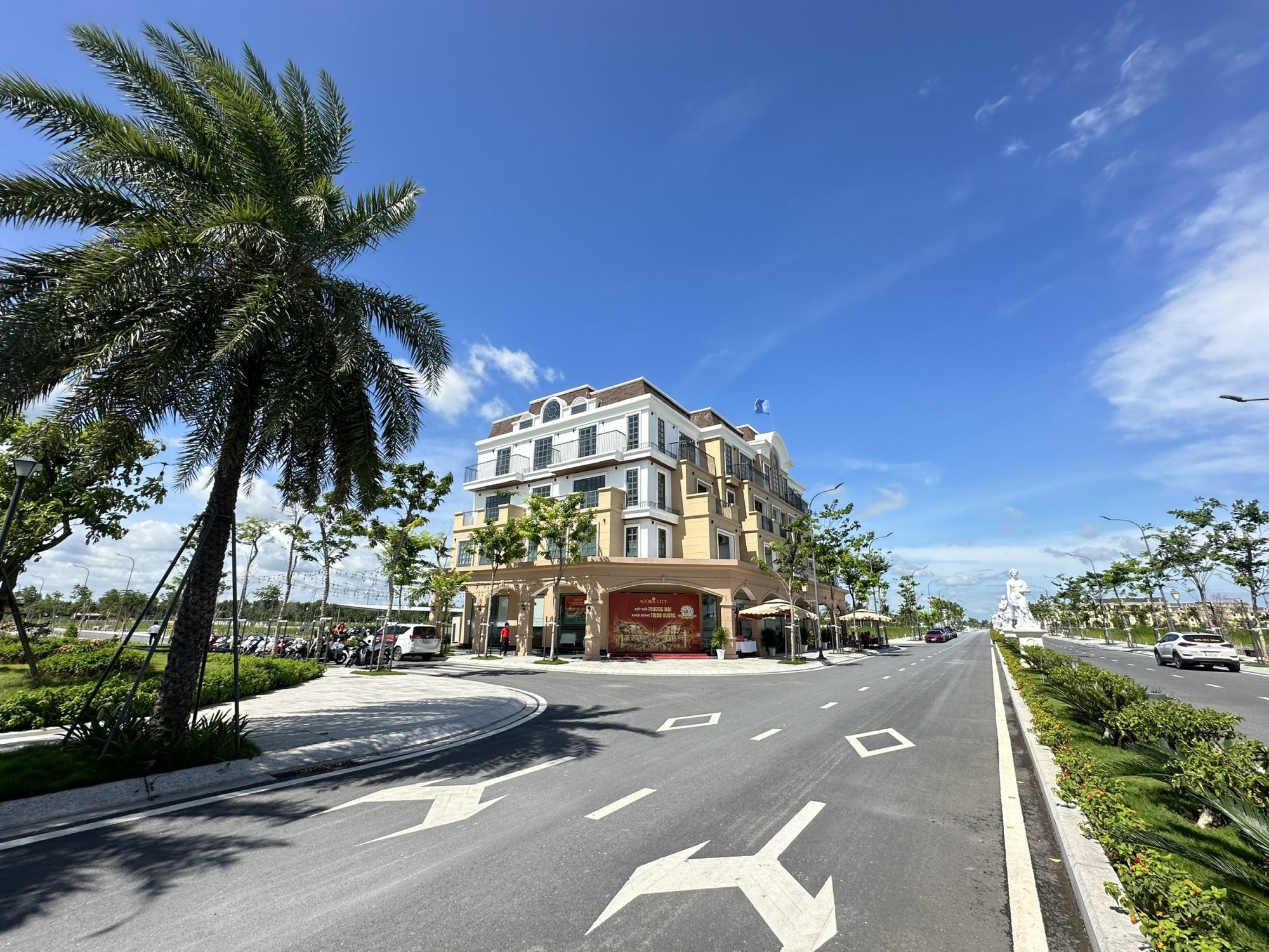 Đất nền và nhà phố phía Tây TP.HCM: Kênh đầu tư nào chiếm ưu thế?- Ảnh 2.