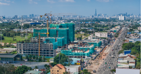 Cận cảnh công trường dự án La Pura ngày đêm sáng đèn- Ảnh 1.