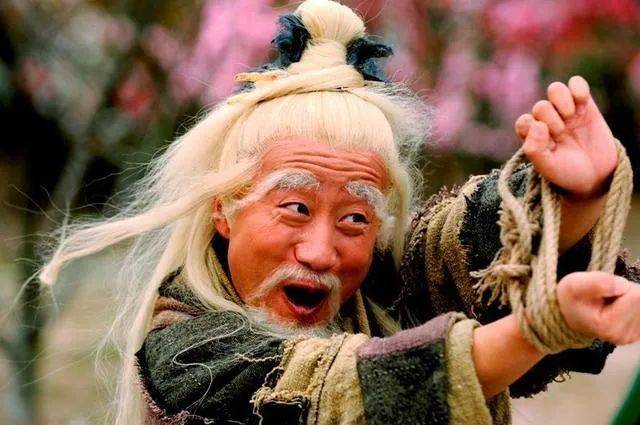 Chẳng trách Chu Bá Thông thuộc top 1 võ lâm: Nhờ người cha bí ẩn khiến Vương Trùng Dương cũng phải nể- Ảnh 1.