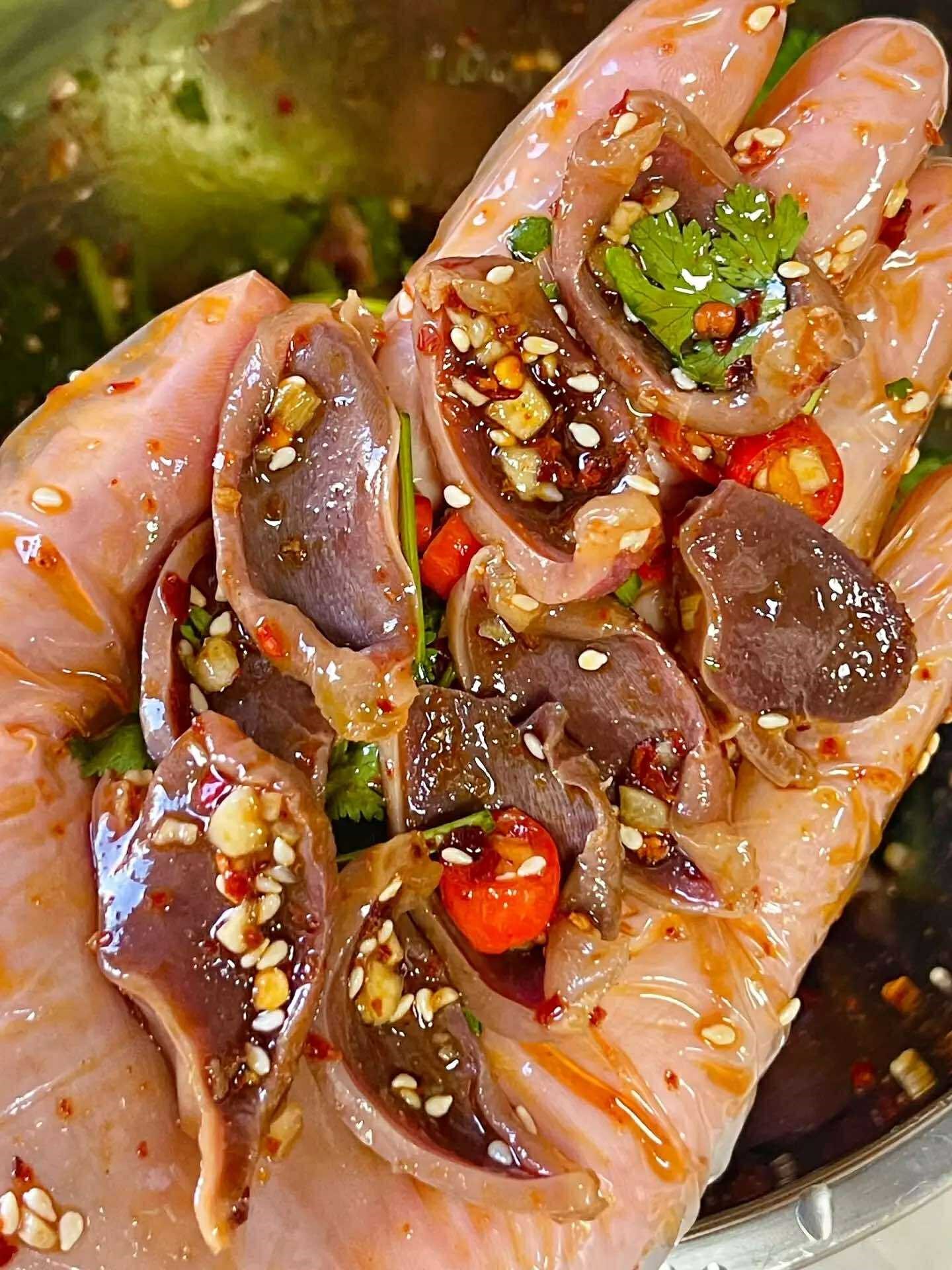 Cuối tuần mua mề gà về chế biến thế này, ăn giòn sần sật vị chua cay đậm đà cực ngon- Ảnh 6.