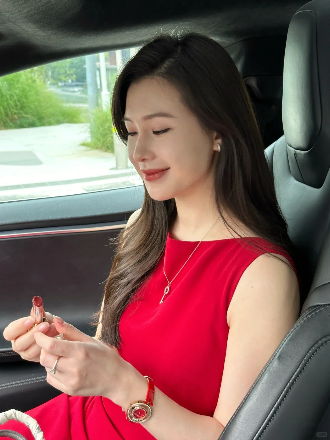 Top 3 con giáp nên mặc đỏ trong tháng 8 để tiền bạc rực rỡ, vận may ngập tràn- Ảnh 2. Top 3 con giáp nên mặc đỏ trong tháng 8 để tiền bạc rực rỡ, vận may ngập tràn- Ảnh 2.