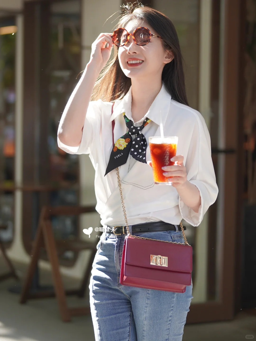Top 3 con giáp nên mặc đỏ trong tháng 8 để tiền bạc rực rỡ, vận may ngập tràn- Ảnh 5. Top 3 con giáp nên mặc đỏ trong tháng 8 để tiền bạc rực rỡ, vận may ngập tràn- Ảnh 5.