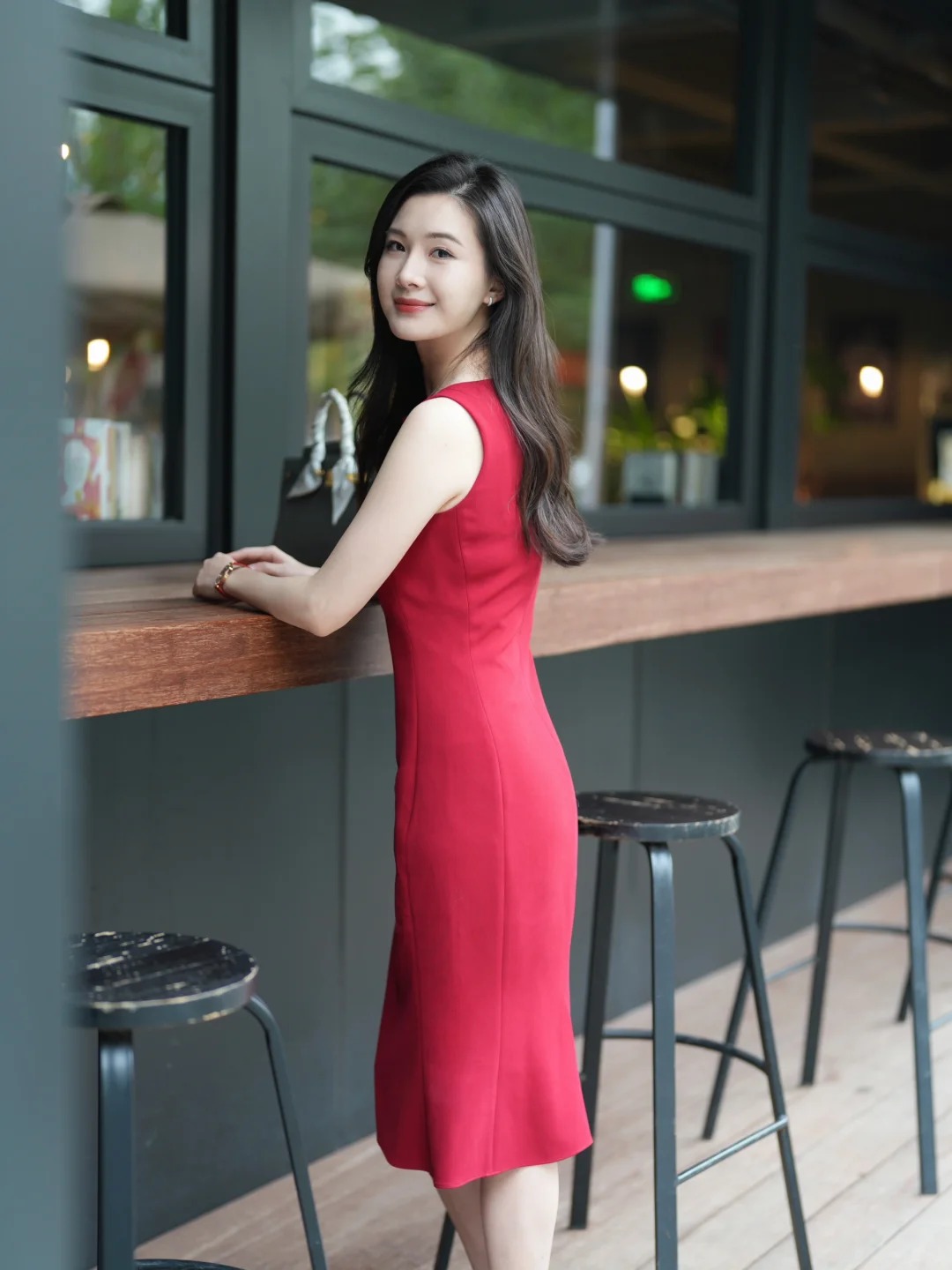 Top 3 con giáp nên mặc đỏ trong tháng 8 để tiền bạc rực rỡ, vận may ngập tràn- Ảnh 1. Top 3 con giáp nên mặc đỏ trong tháng 8 để tiền bạc rực rỡ, vận may ngập tràn- Ảnh 1.