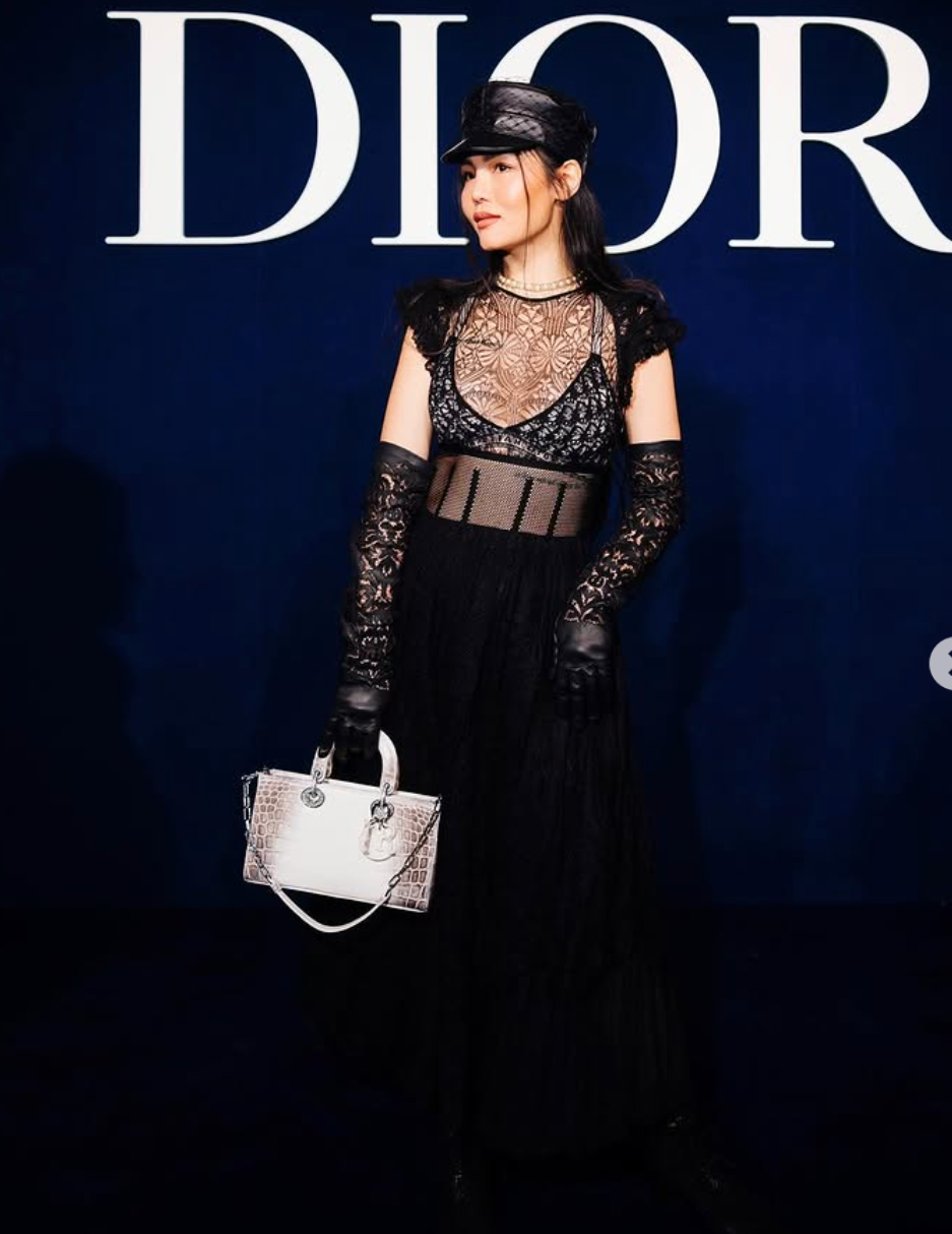 Bất ngờ với "danh tính" của fashionista Việt quen mặt tại show Dior, Chanel: Là ái nữ của "ông trùm ô tô" khét tiếng- Ảnh 2. Bất ngờ với "danh tính" của fashionista Việt quen mặt tại show Dior, Chanel: Là ái nữ của "ông trùm ô tô" khét tiếng- Ảnh 2.