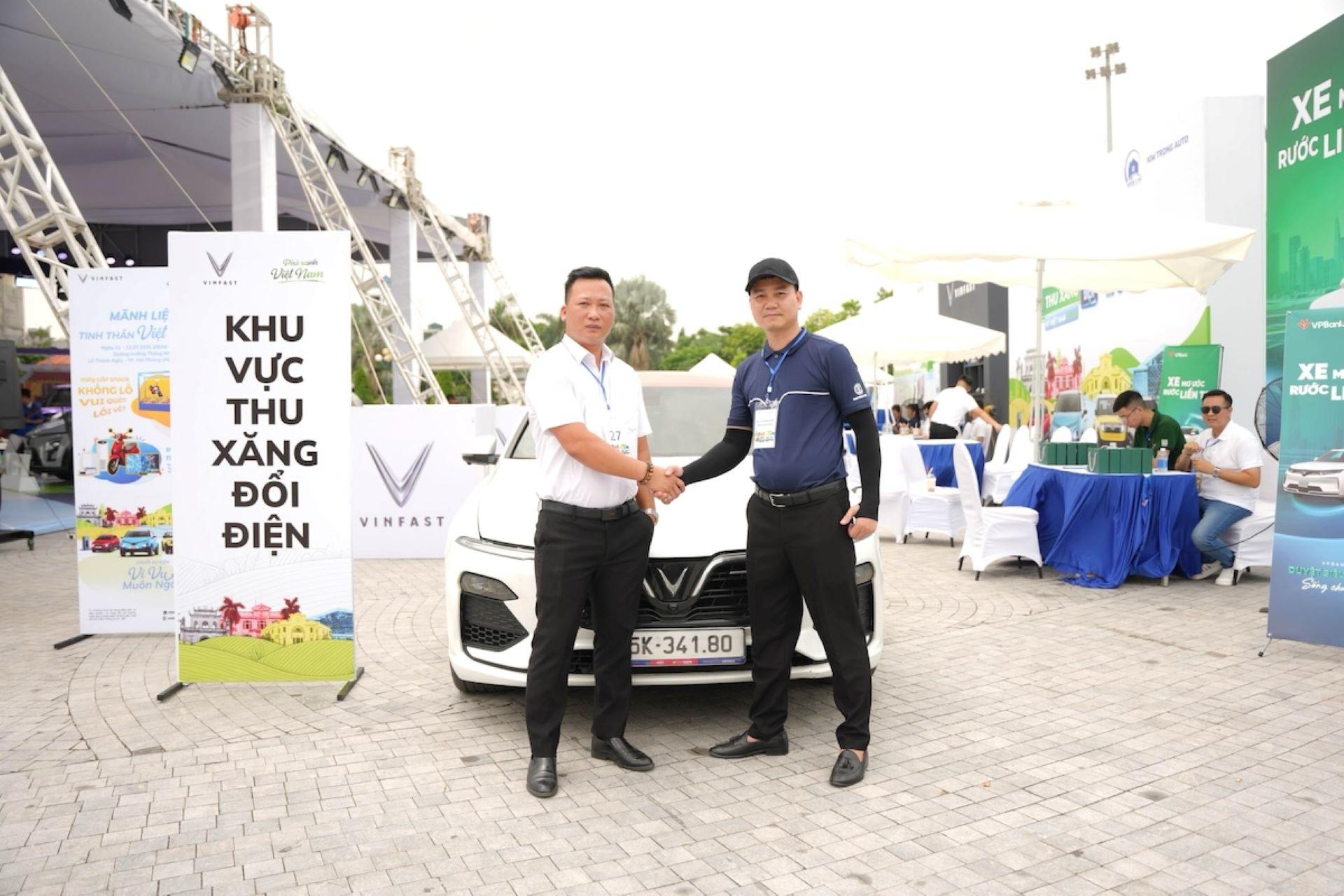 “Vi vu muôn ngả - Phủ xanh Việt Nam”: VinFast mang đại tiệc xe điện đổ bộ Hải Phòng- Ảnh 8.