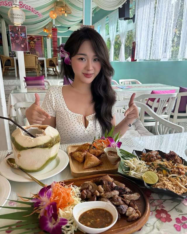 Cứ lên sóng là "ăn đứt" Zin thích nấu ăn, hot girl khiến người xem hiểu rằng ngoài xinh đẹp thì cũng cần "tài lẻ"- Ảnh 2. Cứ lên sóng là "ăn đứt" Zin thích nấu ăn, hot girl khiến người xem hiểu rằng ngoài xinh đẹp thì cũng cần "tài lẻ"- Ảnh 2.