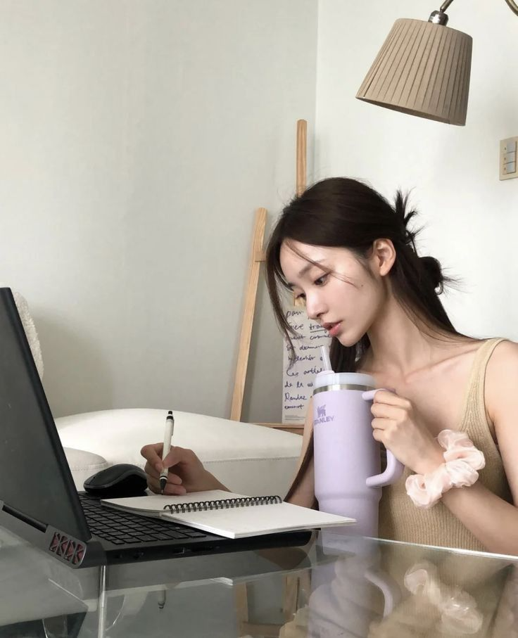 Uống nước theo khung giờ giúp da dẻ căng mịn, dáng thon bụng gọn: Chiêu giảm cân "nhàn hạ" nhất dành cho các chị em- Ảnh 4.