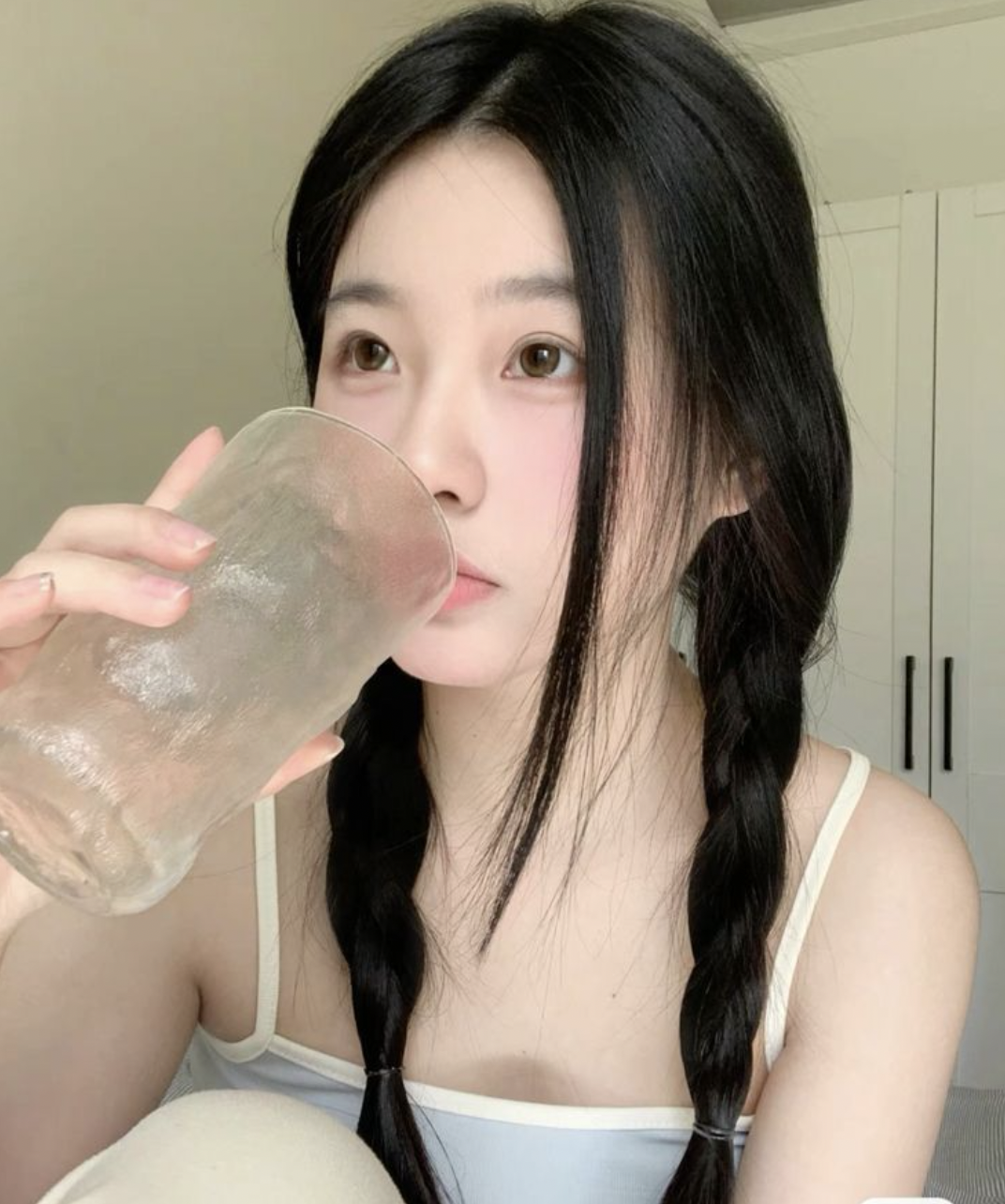 Uống nước theo khung giờ giúp da dẻ căng mịn, dáng thon bụng gọn: Chiêu giảm cân "nhàn hạ" nhất dành cho các chị em- Ảnh 1.