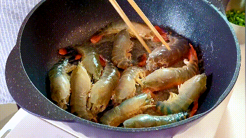Món ngon tuyệt đỉnh từ tôm càng xanh: Cách làm đơn giản mà hương vị sang chảnh như nhà hàng- Ảnh 5.