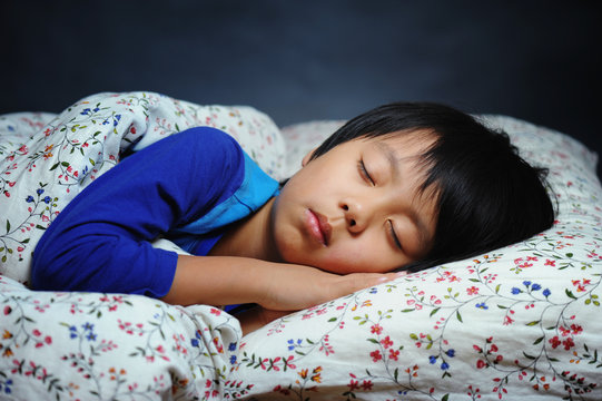 3 lầm tưởng về việc cho con ngủ cùng mẹ có thể gây ảnh hưởng sâu sắc đến tính cách của đứa trẻ- Ảnh 2.