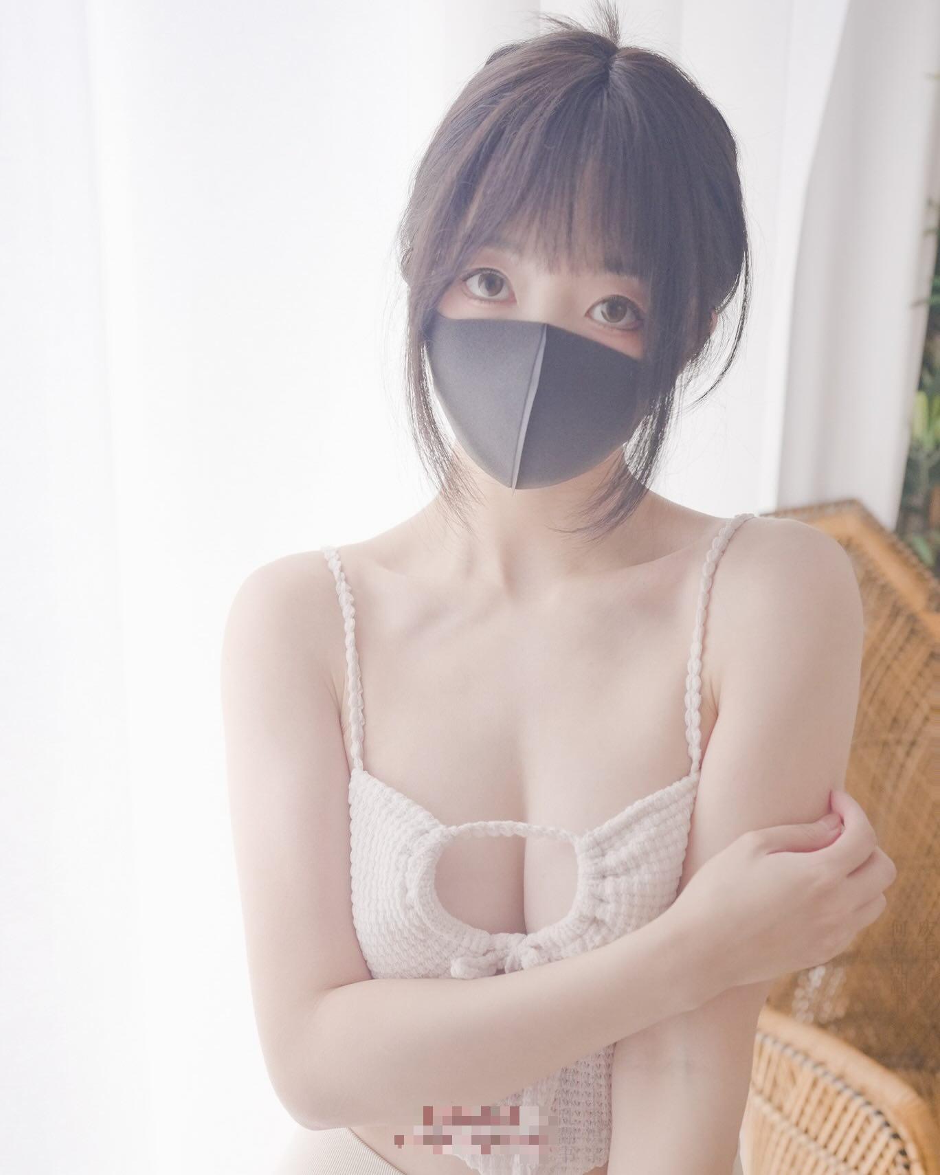 Bịt mặt 24/7 nhưng vẫn nổi tiếng nhờ gợi cảm, nàng hot girl bất ngờ tháo khẩu trang, gây sốc CĐM- Ảnh 5. Bịt mặt 24/7 nhưng vẫn nổi tiếng nhờ gợi cảm, nàng hot girl bất ngờ tháo khẩu trang, gây sốc CĐM- Ảnh 5.