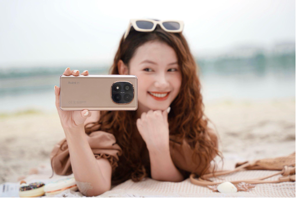 Chinh phục chân trời mới với Redmi Note 14 Series Vàng Sa Mạc- Ảnh 3. Chinh phục chân trời mới với Redmi Note 14 Series Vàng Sa Mạc- Ảnh 3.