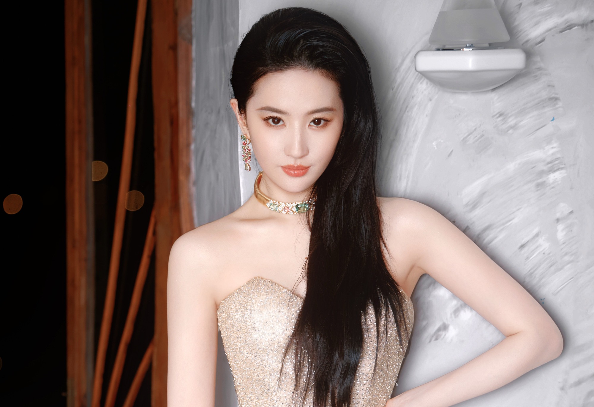 37 tuổi, Lưu Diệc Phi rũ bỏ hình tượng “thần tiên tỷ tỷ”, bước vào vai diễn gai góc nhất sự nghiệp- Ảnh 2.
