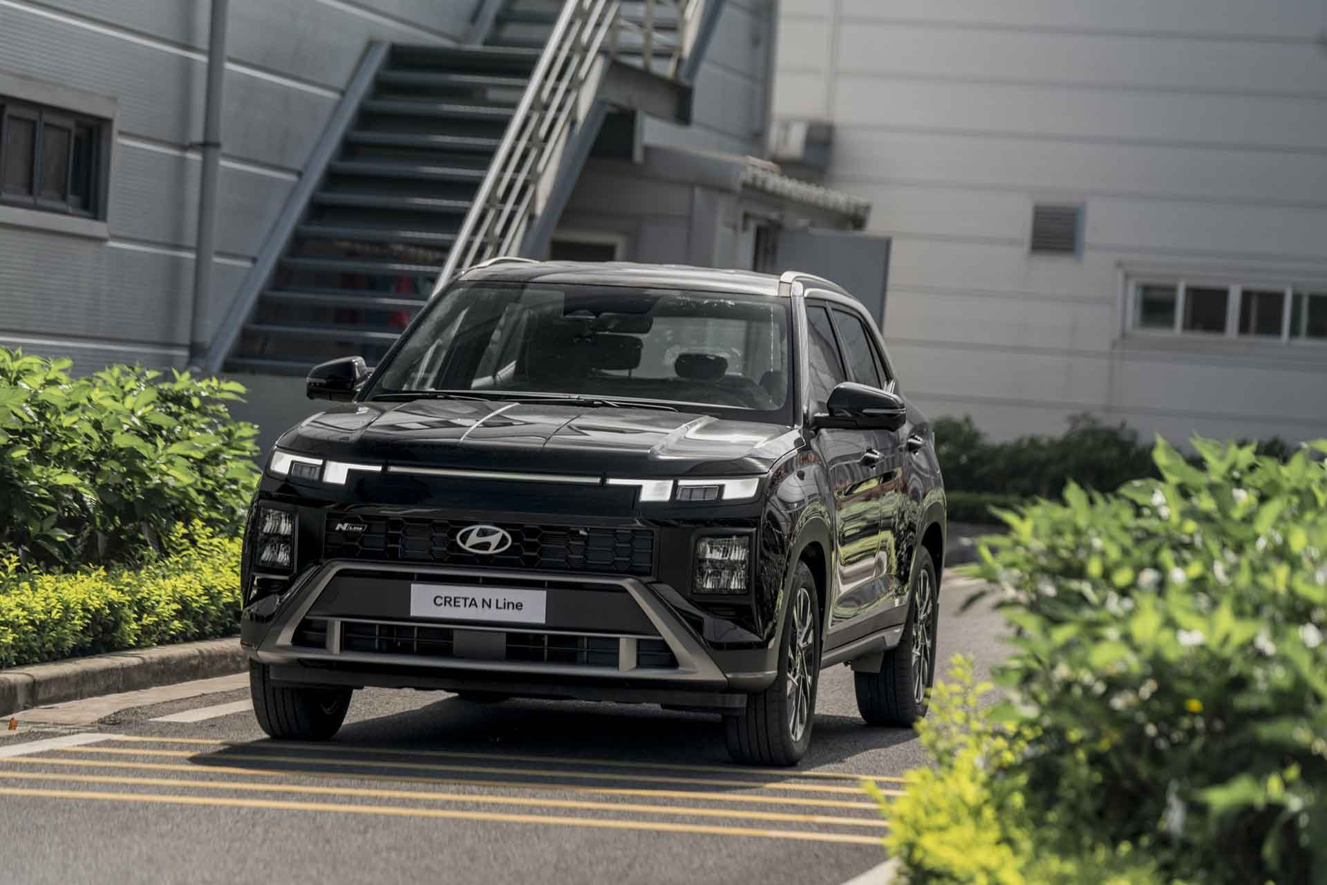 Xe gầm cao ăn xăng 6L/100km vừa được 'thay áo' của Hyundai: Có 20 trang bị an toàn, 2 tính năng hiếm thấy- Ảnh 1.