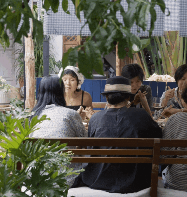 Bỏ phố về làng, cặp vợ chồng chỉ làm 3 ngày mỗi tuần, sống "một kiểu giàu có" nhiều người mơ ước- Ảnh 9.