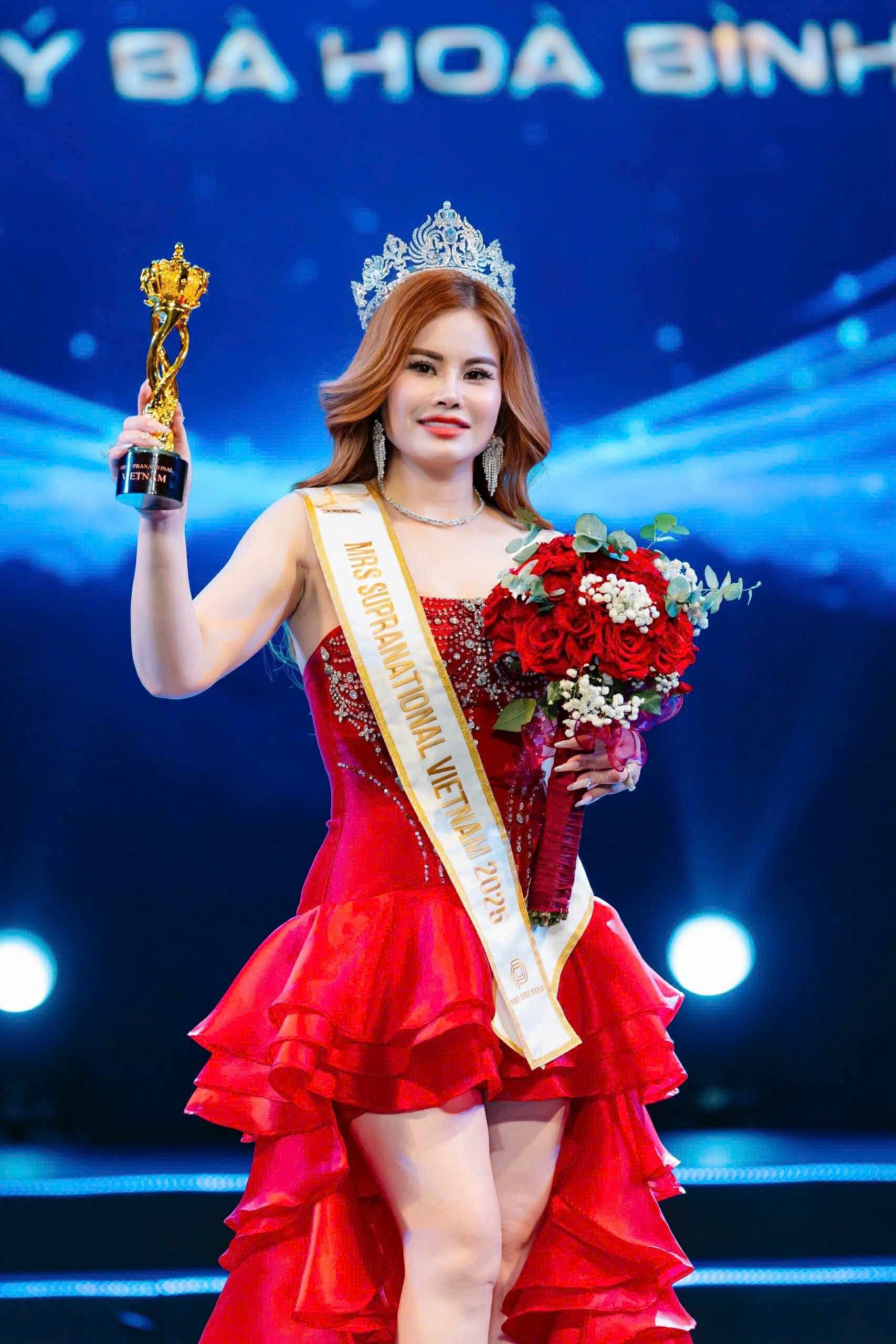  Á hậu Nguyễn Thị Huyên đại diện Việt Nam dự thi Mrs Supranational 2025- Ảnh 4.