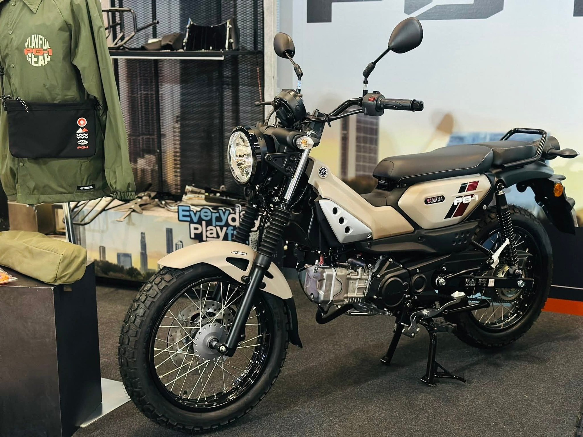 Xe Yamaha khách Việt mê mệt có bản mới: Màu sắc cực đẹp, loại bỏ đồng hồ cơ, thêm công nghệ phanh an toàn- Ảnh 2.