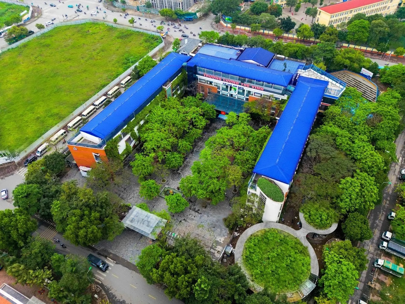 Đây là TRƯỜNG TƯ có 4 môn lọt BXH điểm thi tốt nghiệp THPT cao nhất Hà Nội: Học phí cơ bản 5 triệu đồng/tháng!- Ảnh 9.