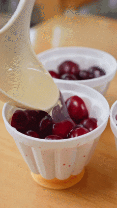 Giá cherry đang rẻ, mua về làm thạch trái cây mát lạnh "gây nghiện" này: Cả người lớn lẫn trẻ nhỏ đều mê tít!- Ảnh 10.