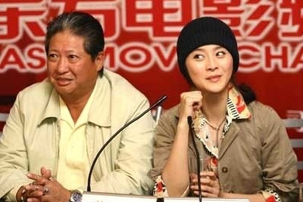 Chấn động tin Phạm Băng Băng sinh con ngoài giá thú với "đại ca showbiz" rồi để cha mẹ già nuôi dưỡng?- Ảnh 1.