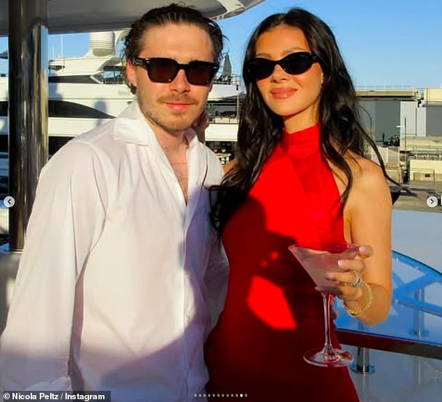 Sau loạt ảnh bán nude gây sốc, dâu cả nhà Beckham lại lộ ảnh gợi cảm giữa drama gia đình- Ảnh 5.