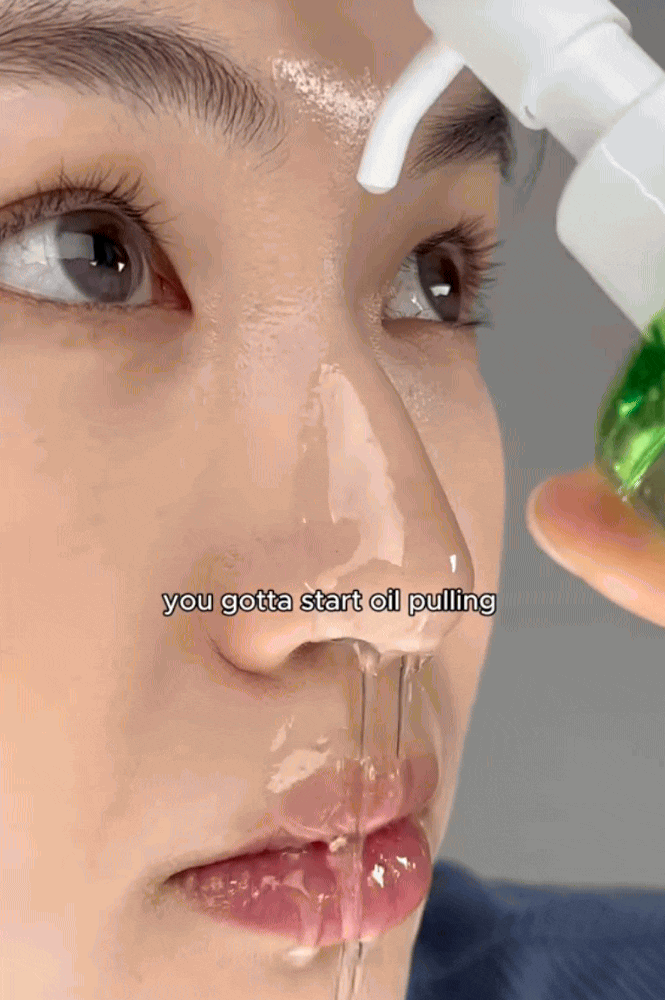 Phụ nữ Hàn có cách rửa mặt giúp loại bỏ mụn đầu đen, còn kiềm dầu và giúp da căng mướt- Ảnh 3.