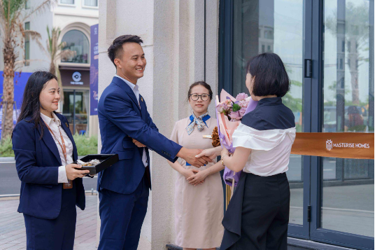 Bộ sưu tập Shoptique phiên bản giới hạn của dự án The Centric chính thức chào đón chủ nhân- Ảnh 2.
