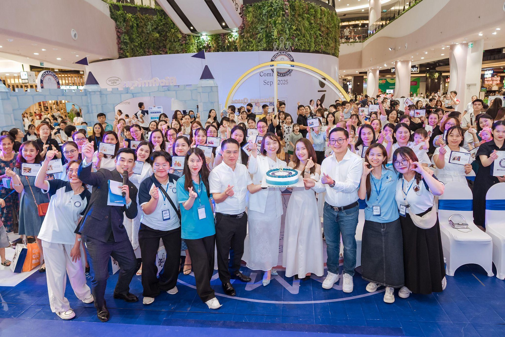 Bùng nổ cùng sự kiện “BioAmicus 5 năm - Nuôi dưỡng em bé tỷ lệ vàng”- Ảnh 5. Bùng nổ cùng sự kiện “BioAmicus 5 năm - Nuôi dưỡng em bé tỷ lệ vàng”- Ảnh 5.