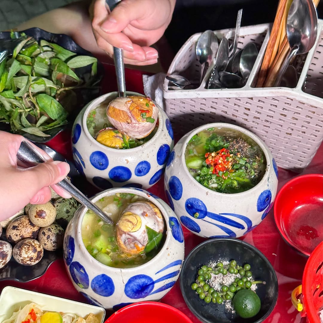 Trứng vịt lộn kiểu Huế: Cách người Huế biến một món ăn dân dã thành đặc sản ai cũng muốn thử một lần- Ảnh 3. Trứng vịt lộn kiểu Huế: Cách người Huế biến một món ăn dân dã thành đặc sản ai cũng muốn thử một lần- Ảnh 3.